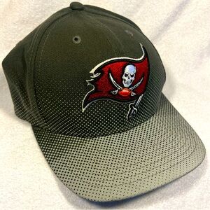 NFL - Tampa Bay Buccaneers- Cap